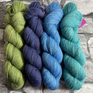 Hangefärbte Wolle von Wolldackel -  Wolldackel Wolle für Westknit Hiberknitalong. Hier online kaufen.