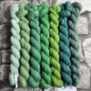 Hangefärbte Wolle -  Minipack – 703. Hier online kaufen.