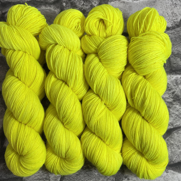 Hangefärbte Wolle -  Lene. Hier online kaufen.