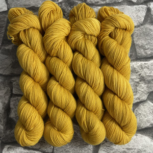 Hangefärbte Wolle -  Senta. Hier online kaufen.