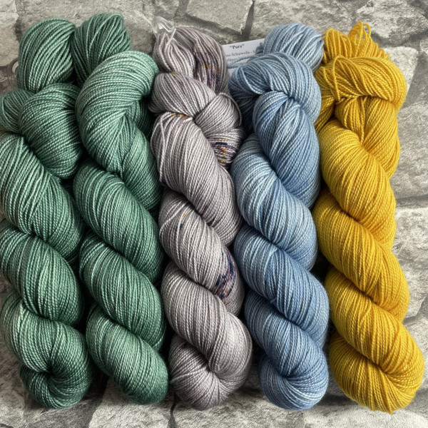 Hangefärbte Wolle -  Slipstravaganza – Kit 20. Hier online kaufen.