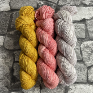 Hangefärbte Wolle -  Color Craving – Kit 10. Hier online kaufen.