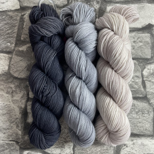 Hangefärbte Wolle -  Color Craving – Kit 13. Hier online kaufen.