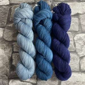 Hangefärbte Wolle -  Color Craving – Kit 12. Hier online kaufen.