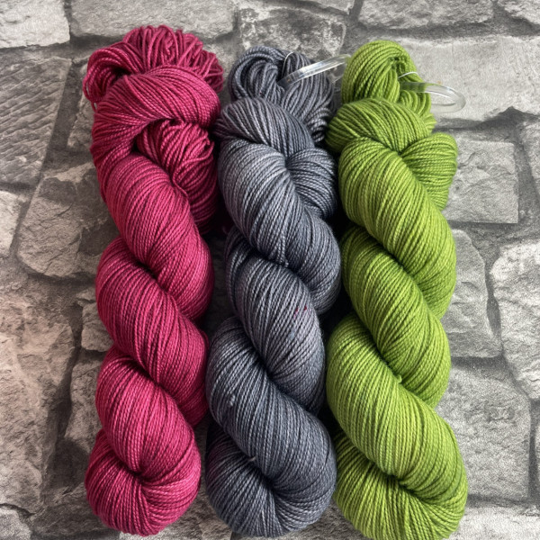 Hangefärbte Wolle -  Color Craving – Kit 19. Hier online kaufen.
