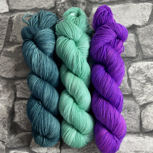 Hangefärbte Wolle -  Color Craving – Kit 16. Hier online kaufen.